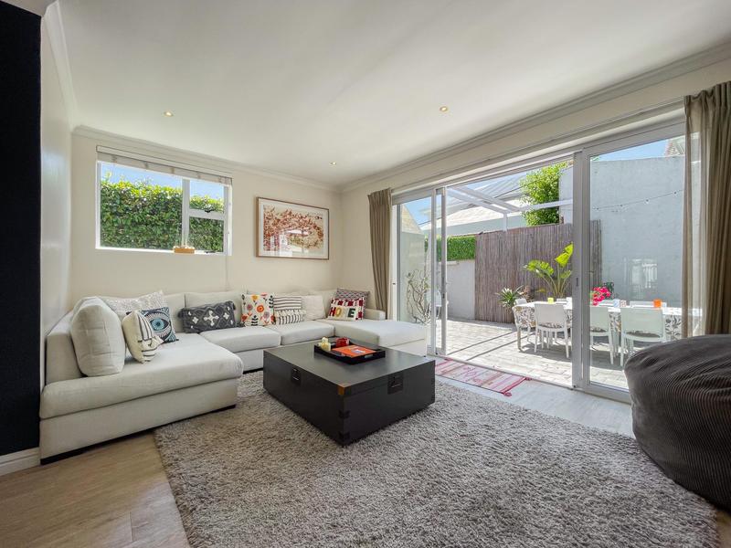 4 Bedroom Property for Sale in Sea Point Western Cape